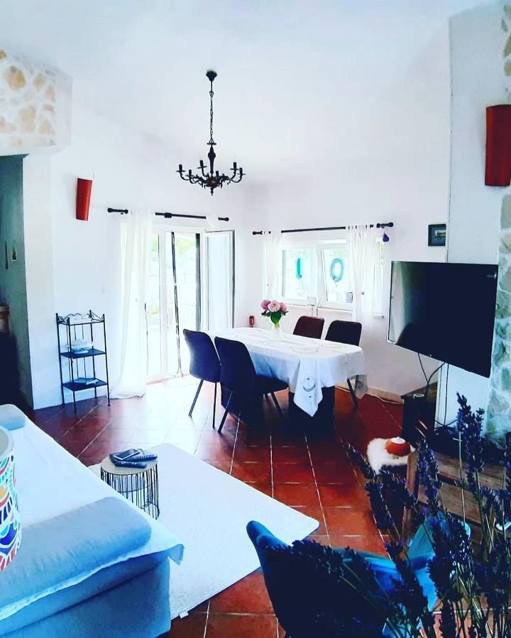 Ljubitovica Relaxing Dalmatian House In Village מראה חיצוני תמונה