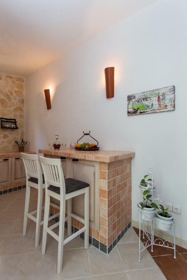 Ljubitovica Relaxing Dalmatian House In Village מראה חיצוני תמונה